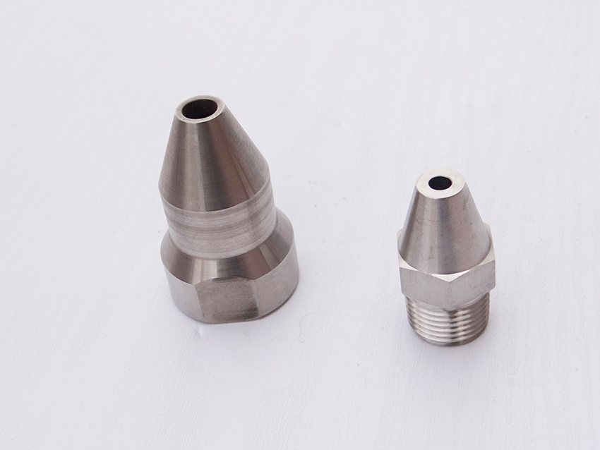 窄角实心圆锥形